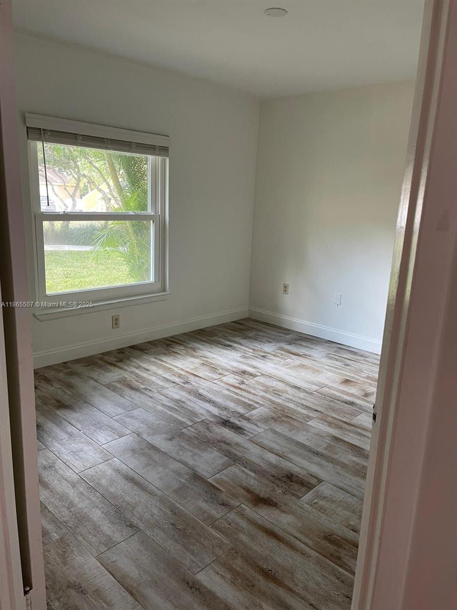 PALM LAKE CONDO - Residential Lease