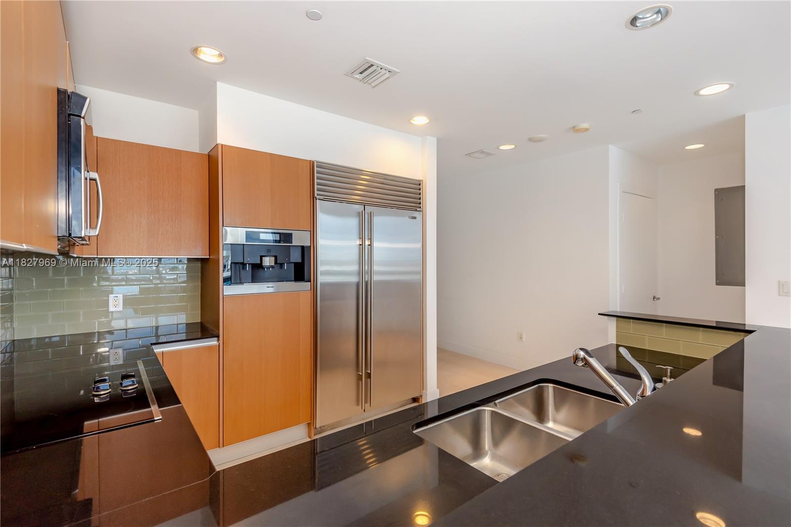 1060 BRICKELL CONDO - Residential Lease