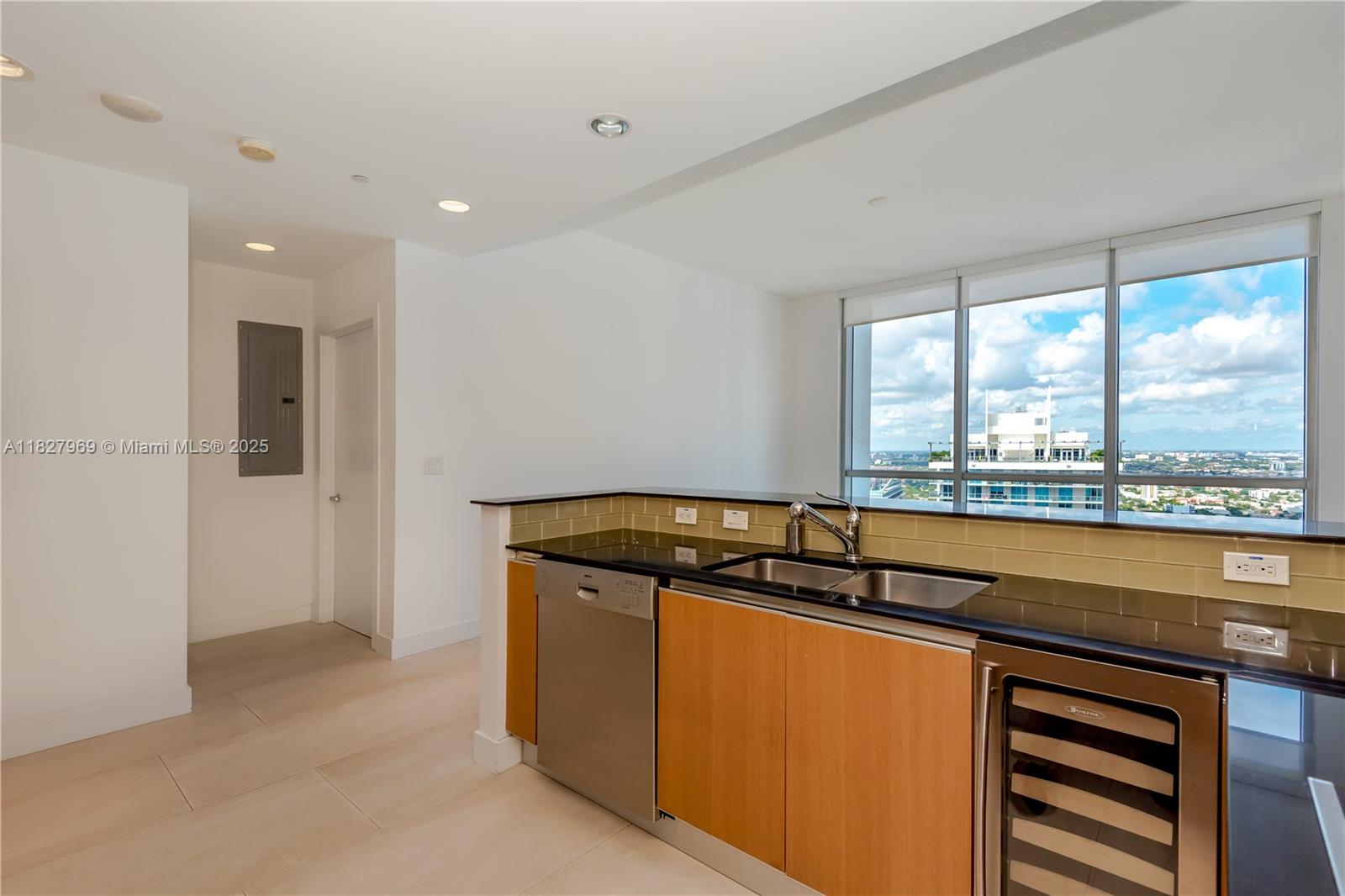 1060 BRICKELL CONDO - Residential Lease