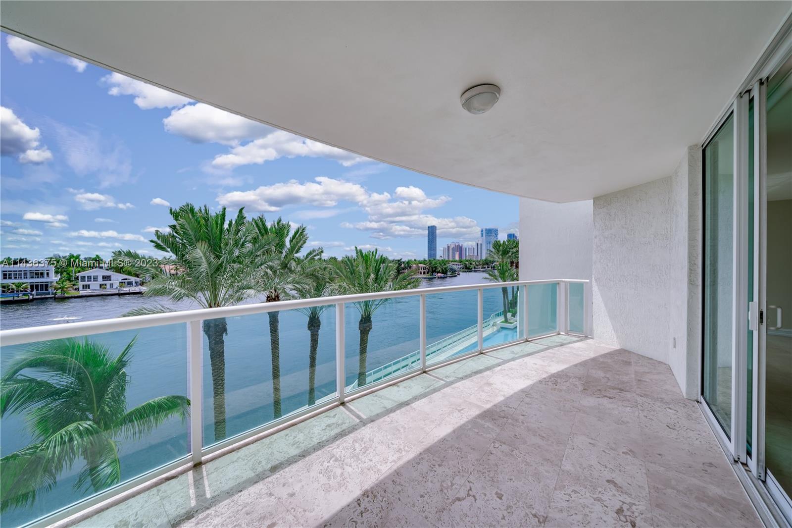 Property for Sale at 20201 E Country Club Dr 404, Aventura, Miami-Dade County, Florida - Bedrooms: 2 
Bathrooms: 3  - $1,199,000