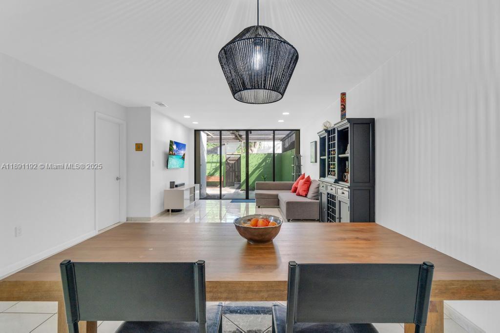 CALUSA POINT - Residential
