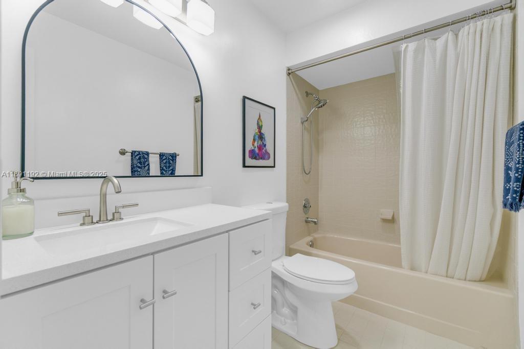 CALUSA POINT - Residential