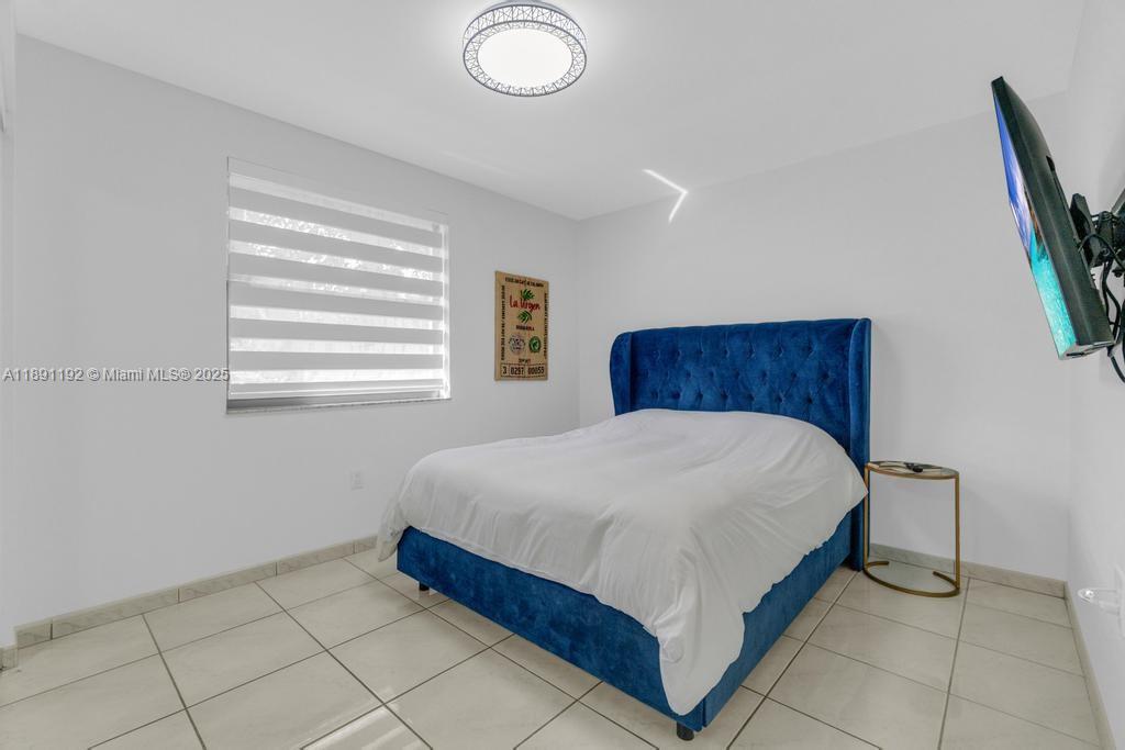 CALUSA POINT - Residential