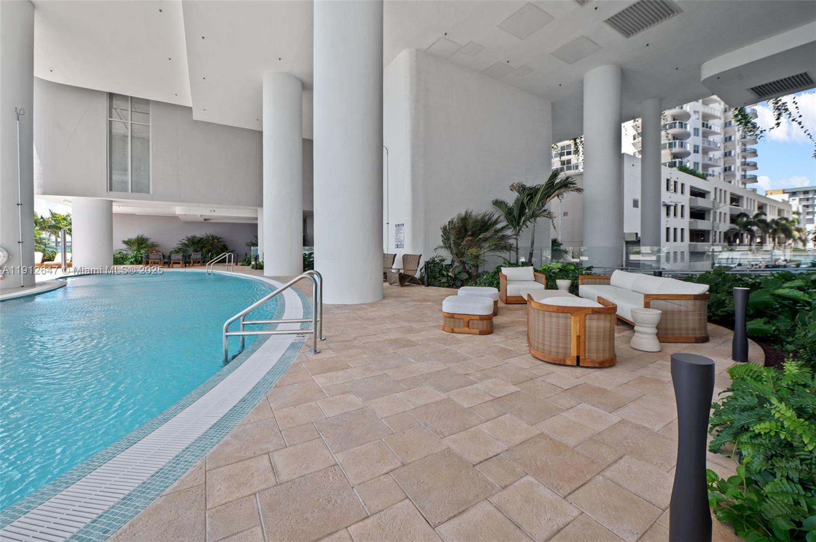 ARIA RESERVE SOUTH - Residential Lease