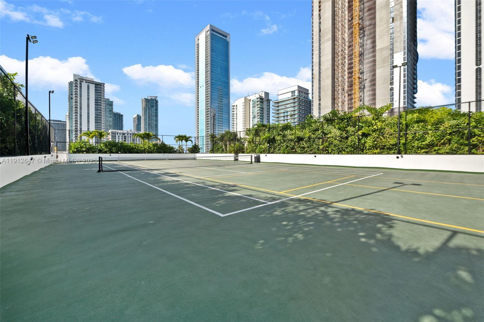 ARIA RESERVE SOUTH - Residential Lease