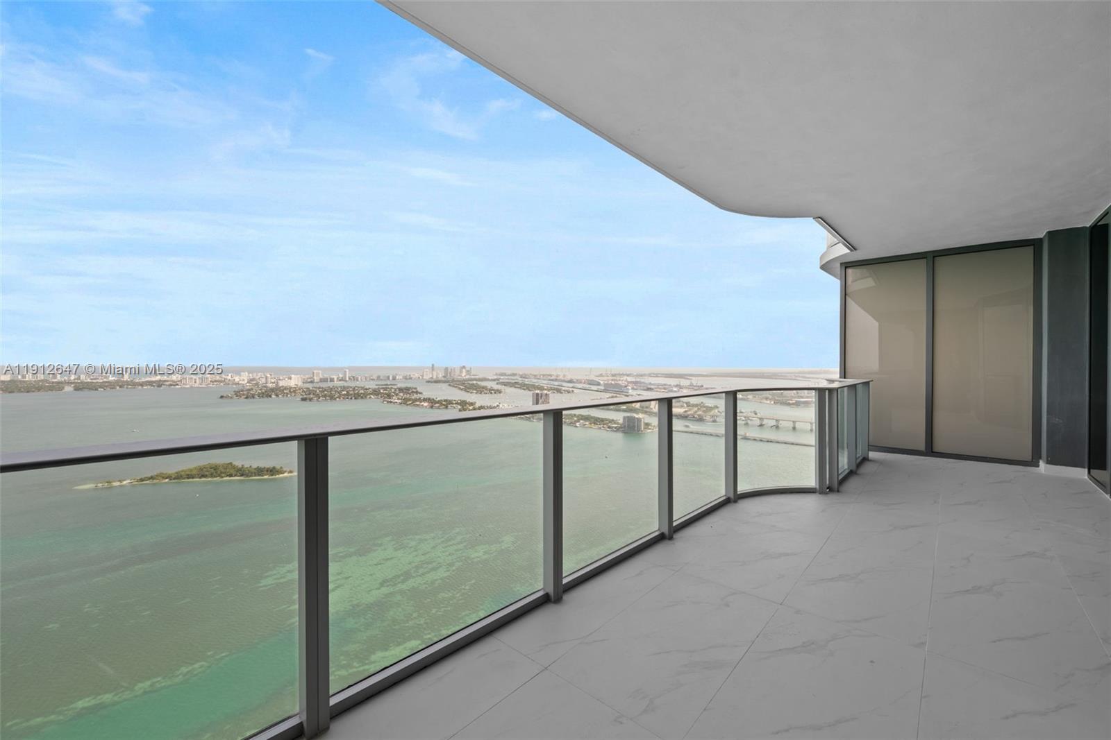 ARIA RESERVE SOUTH - Residential Lease