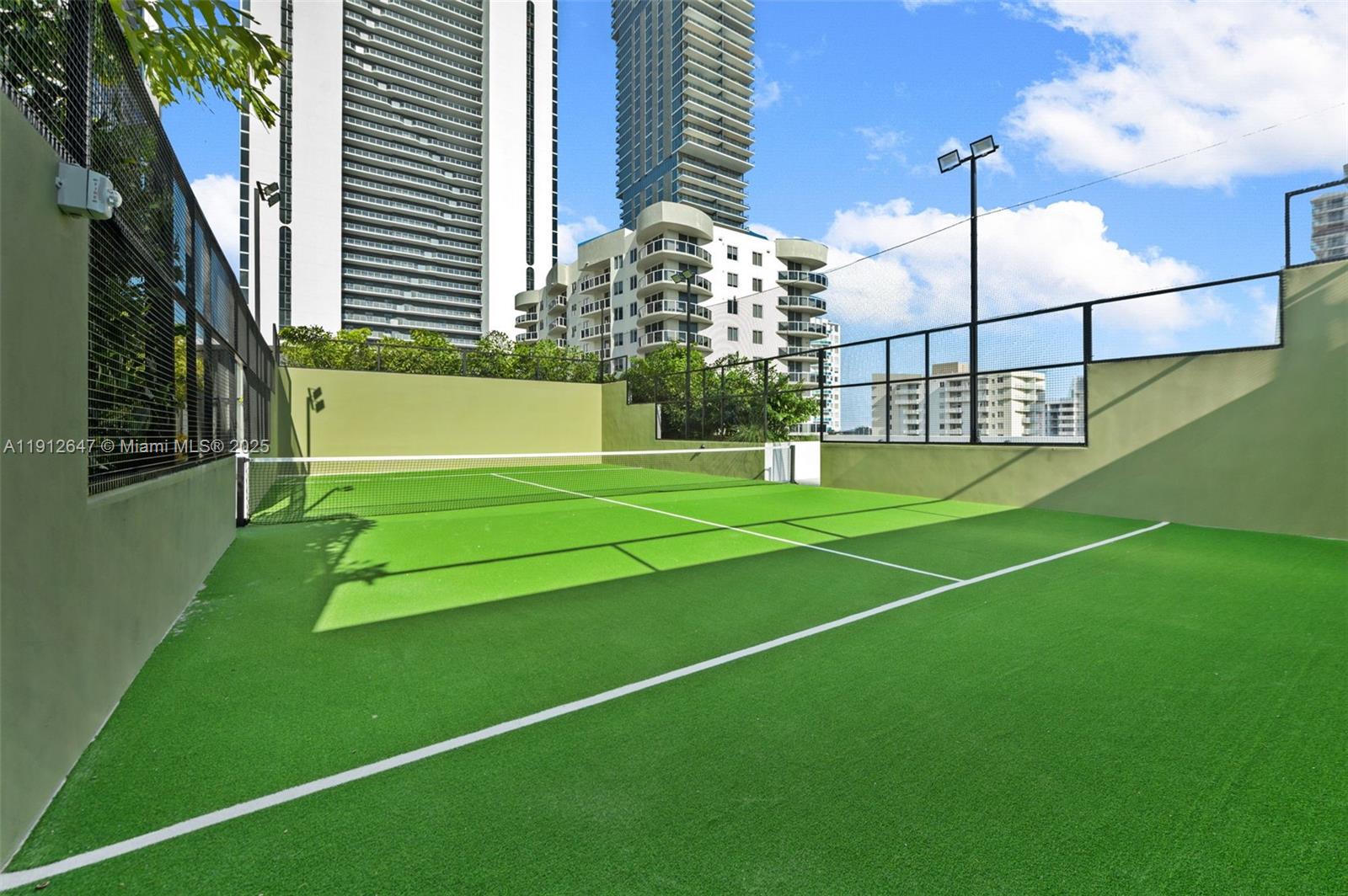 ARIA RESERVE SOUTH - Residential Lease