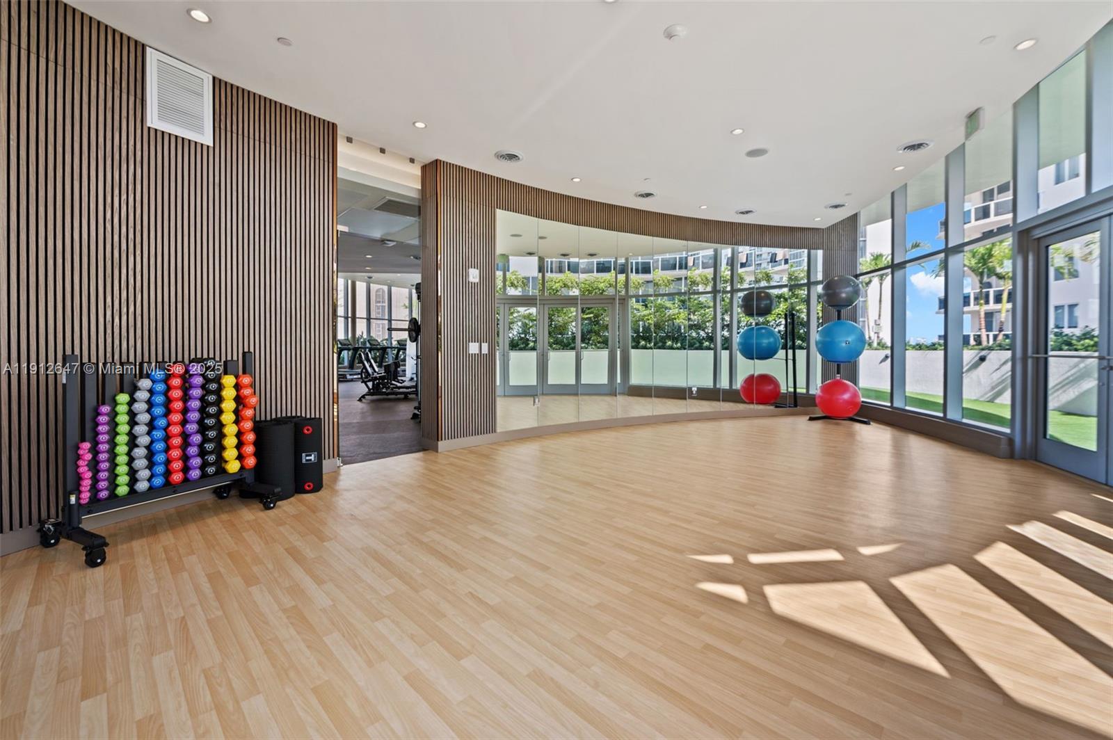 ARIA RESERVE SOUTH - Residential Lease