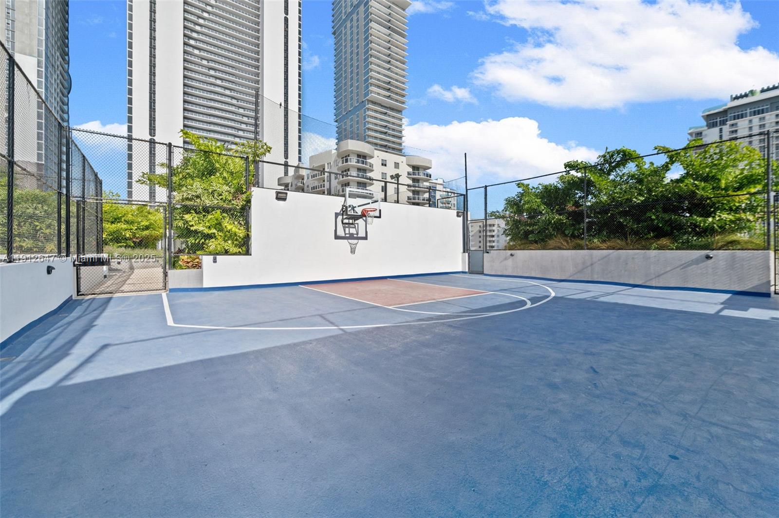 ARIA RESERVE SOUTH - Residential Lease