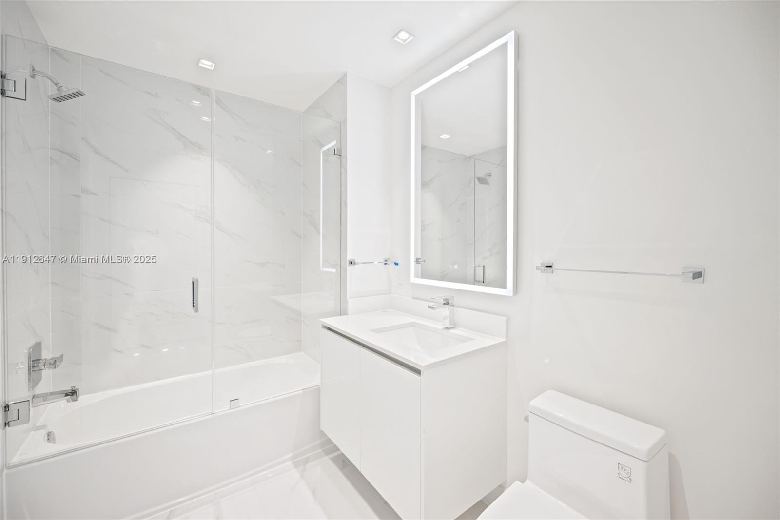 ARIA RESERVE SOUTH - Residential Lease