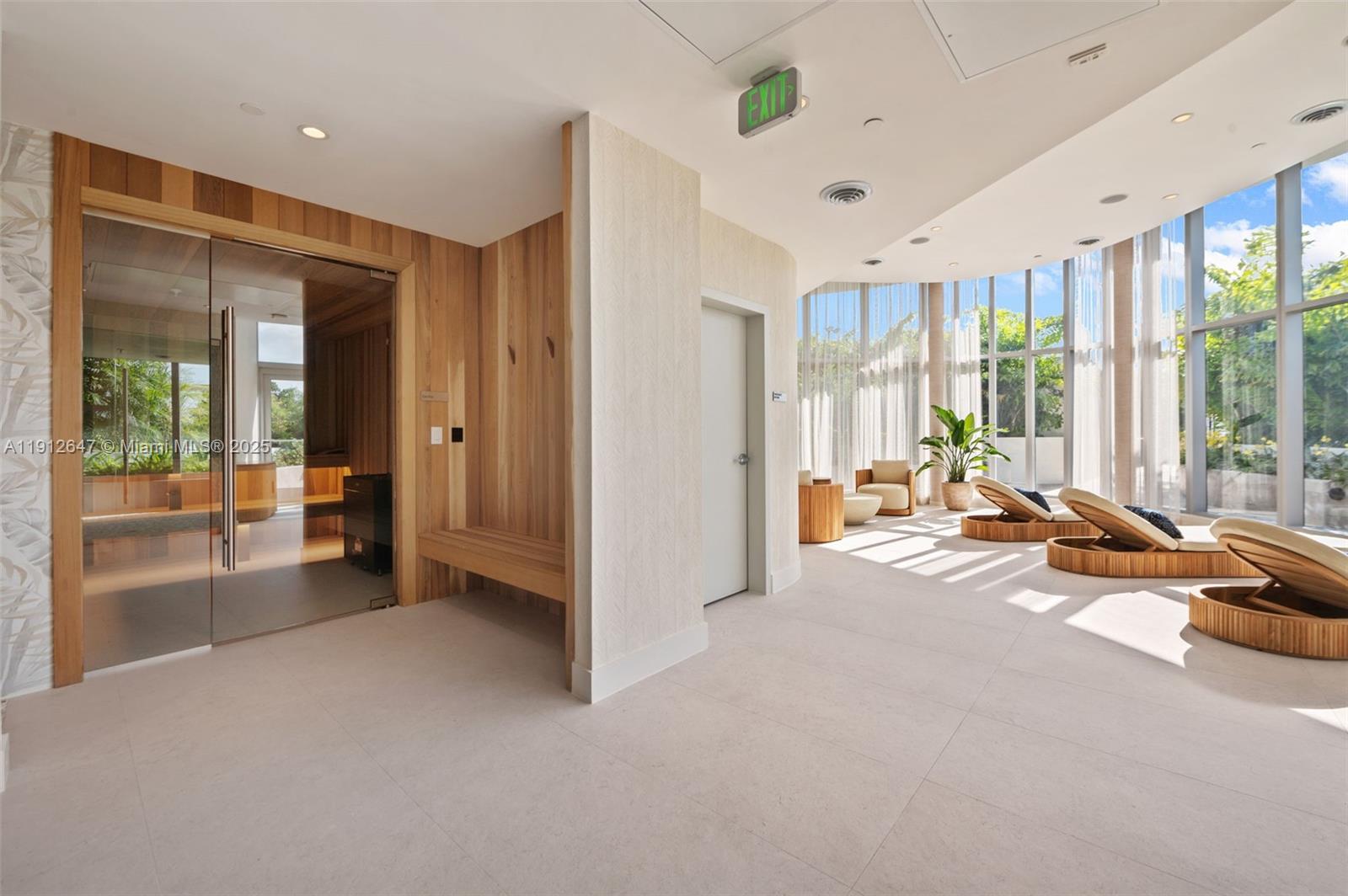 ARIA RESERVE SOUTH - Residential Lease