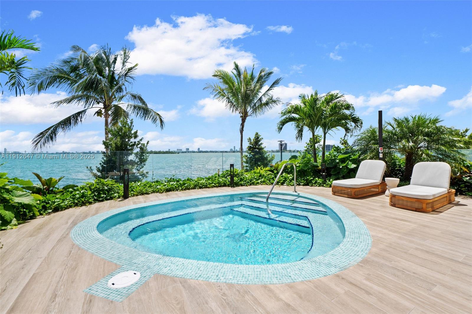 ARIA RESERVE SOUTH - Residential Lease