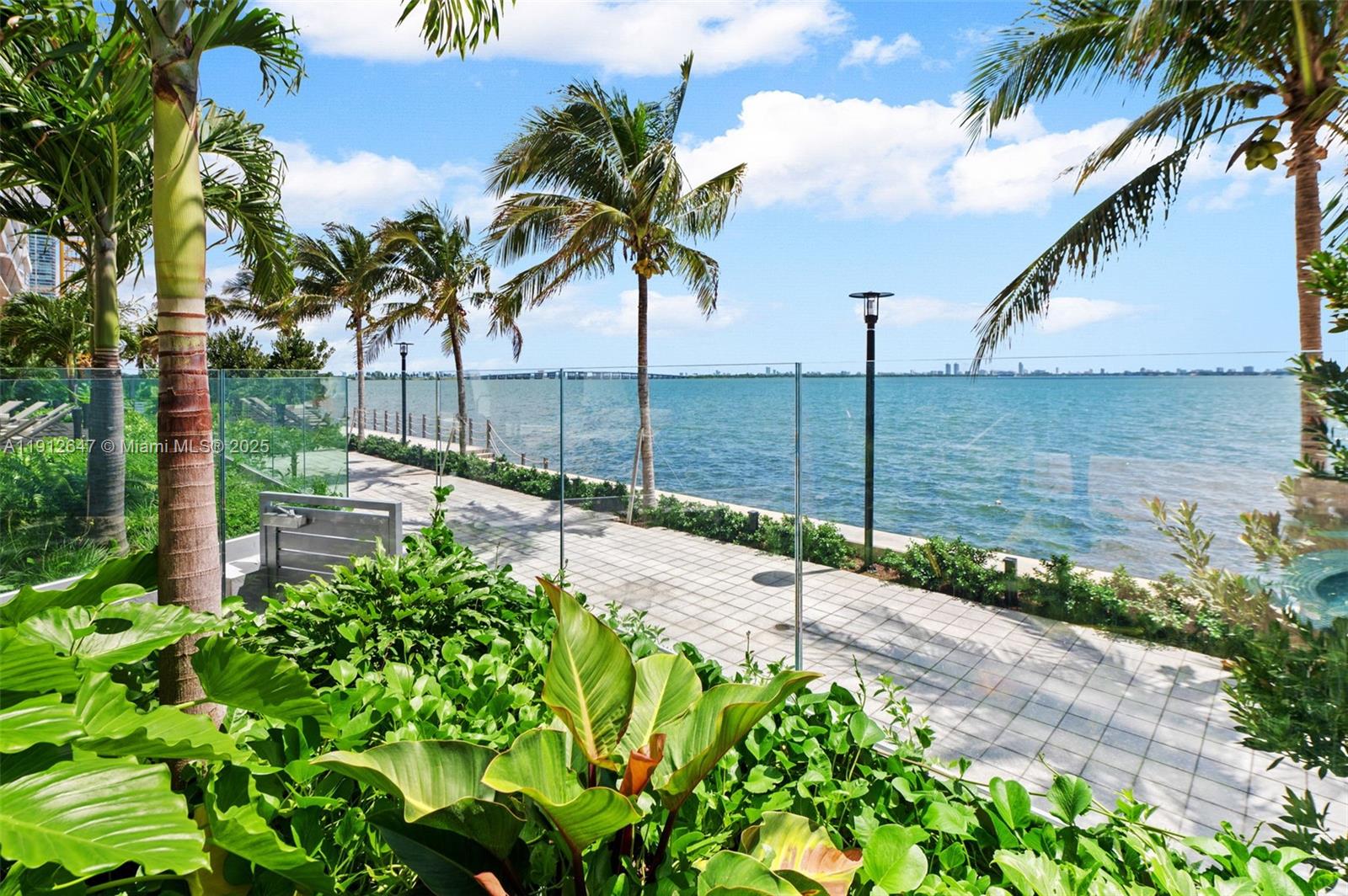 ARIA RESERVE SOUTH - Residential Lease