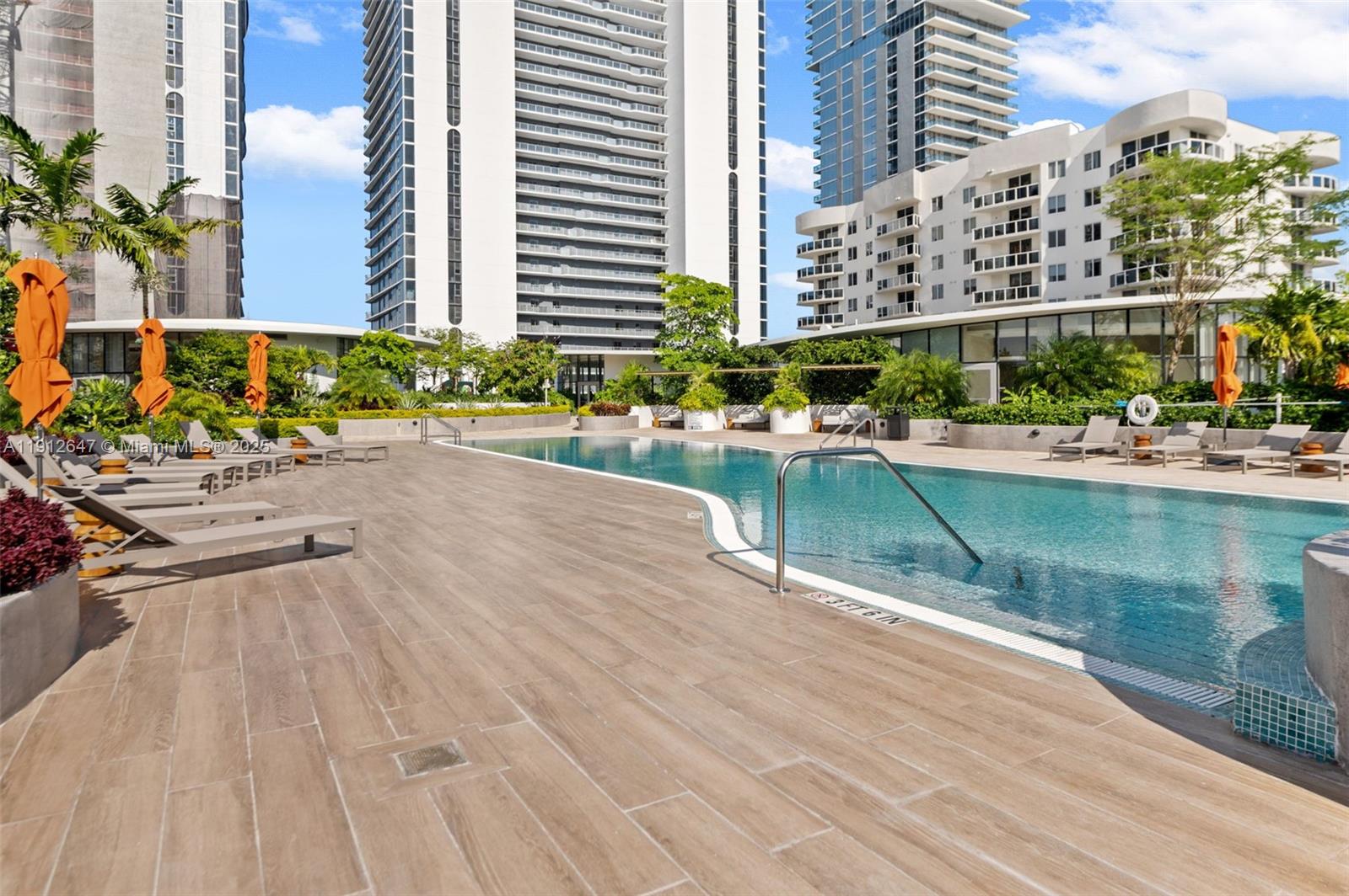 ARIA RESERVE SOUTH - Residential Lease