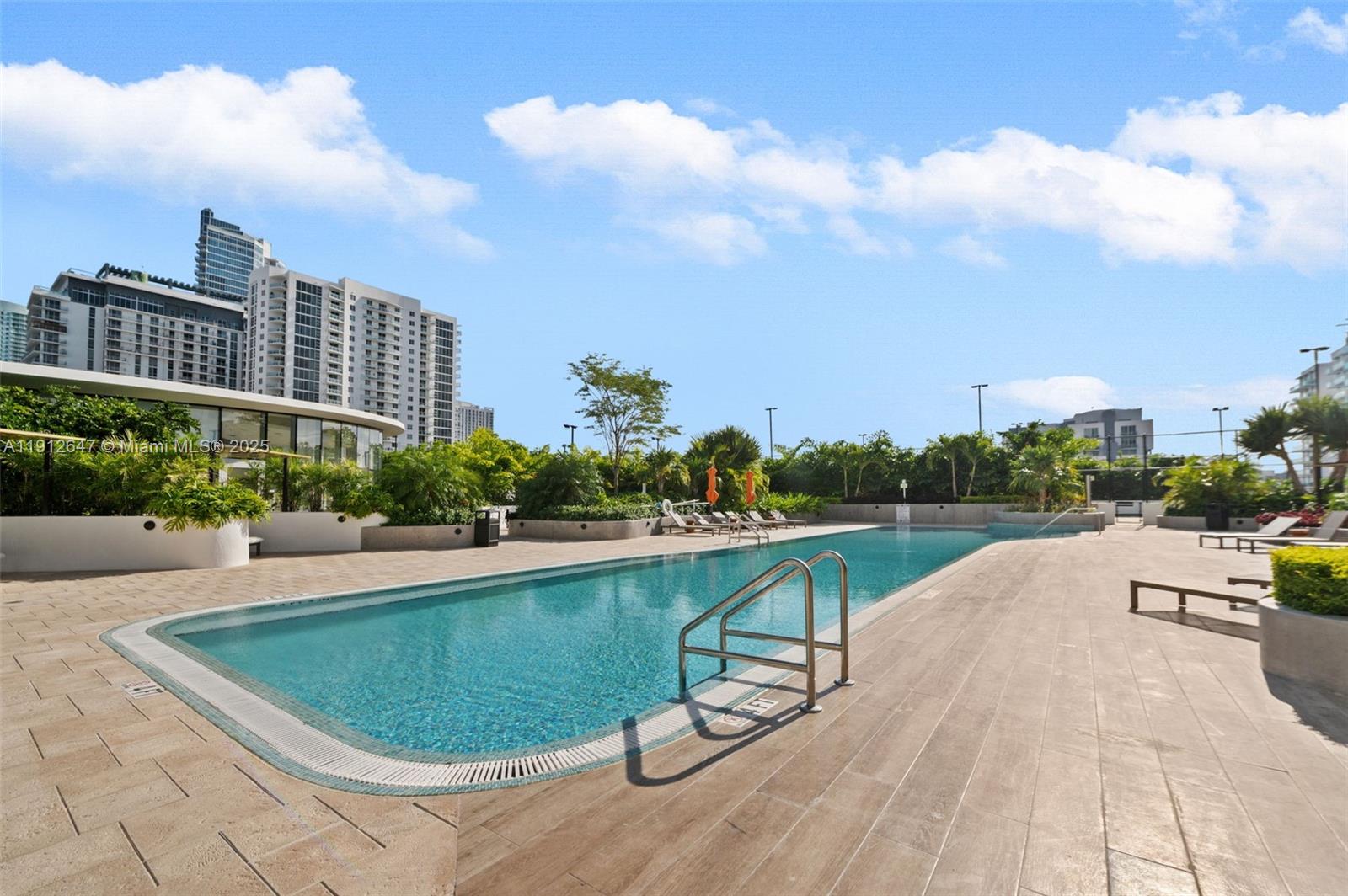 ARIA RESERVE SOUTH - Residential Lease