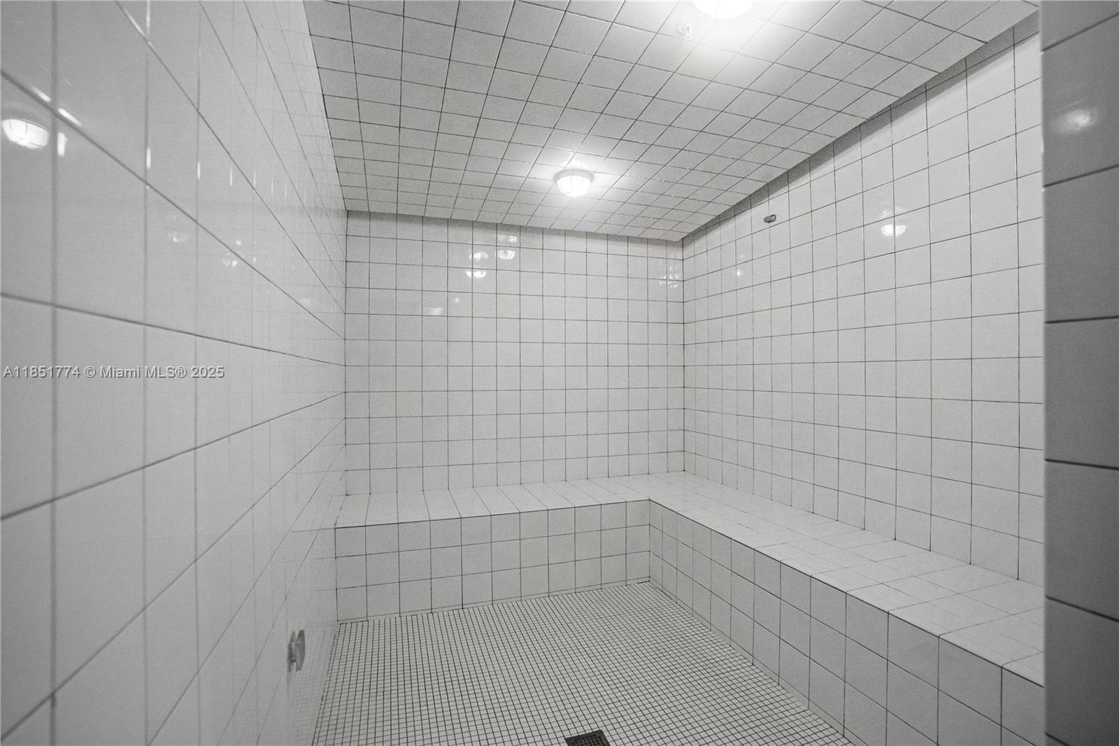 CENTRO CONDO - Residential Lease