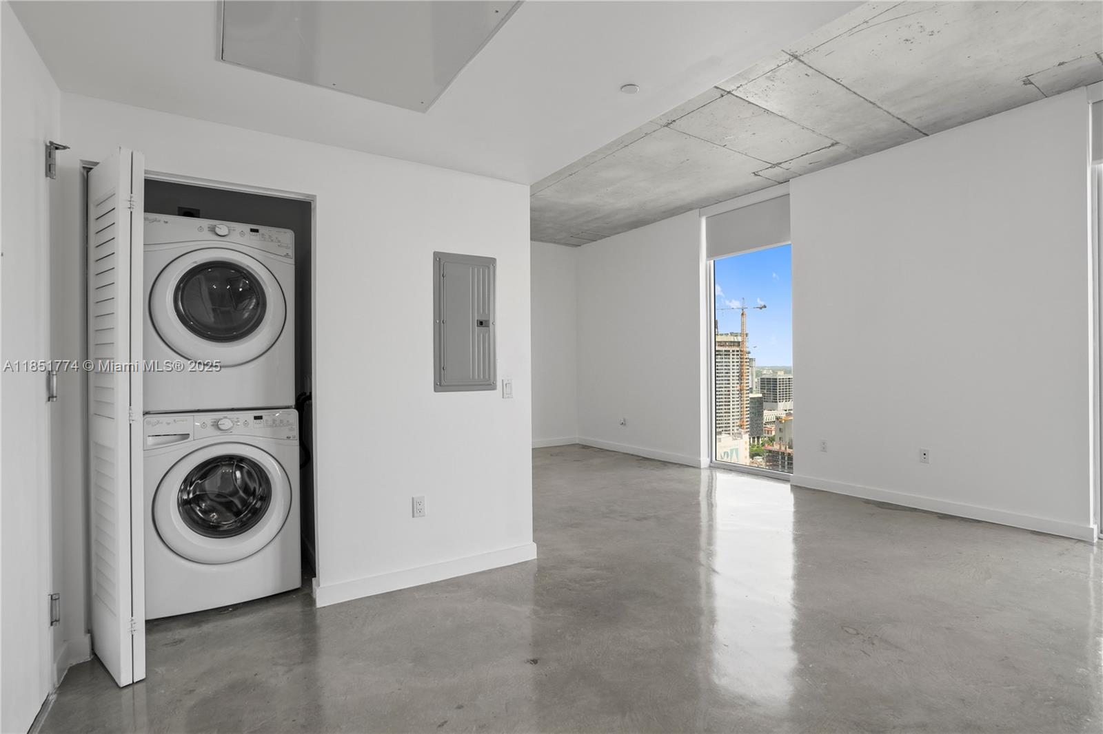 CENTRO CONDO - Residential Lease