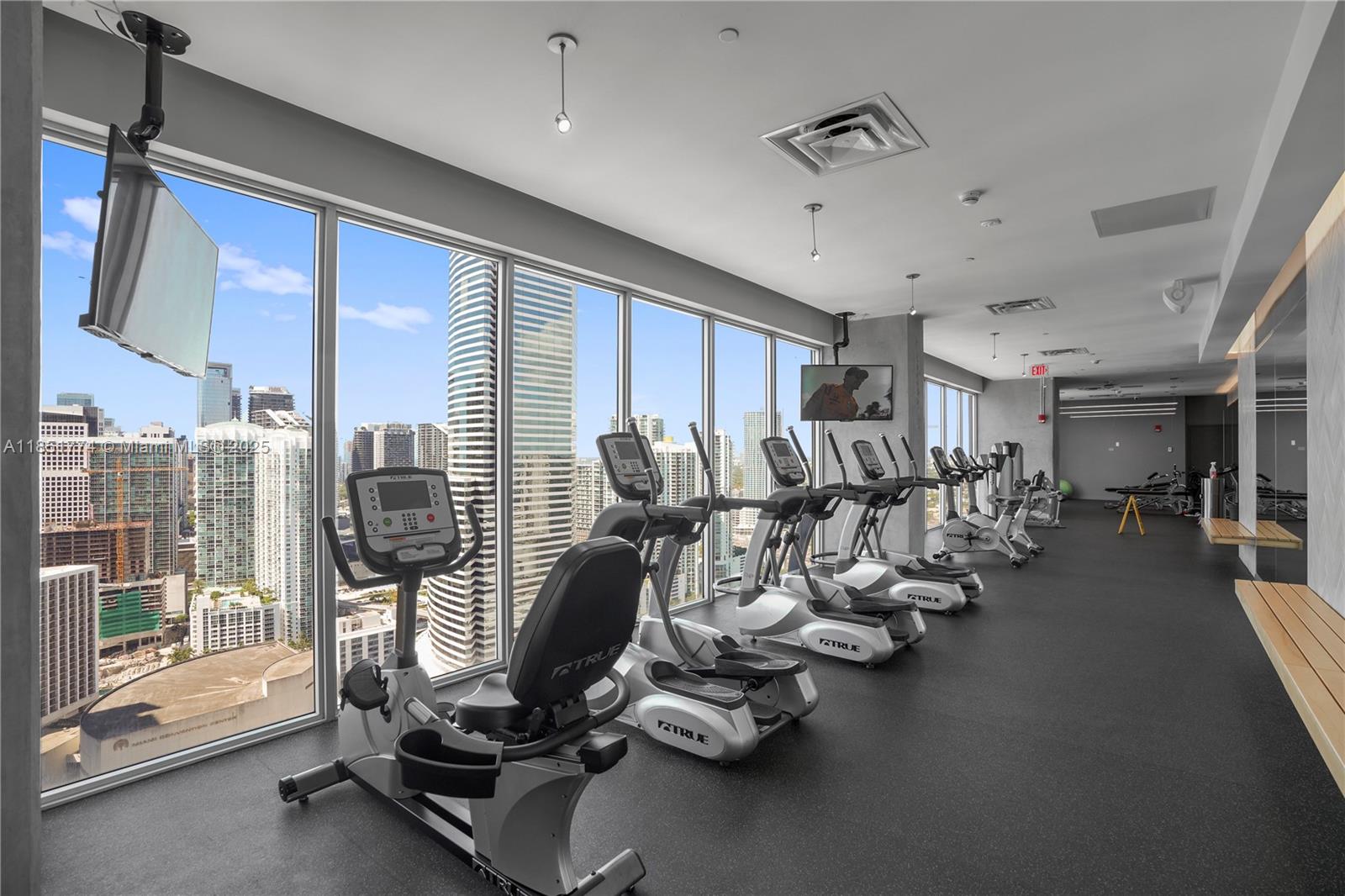 CENTRO CONDO - Residential Lease