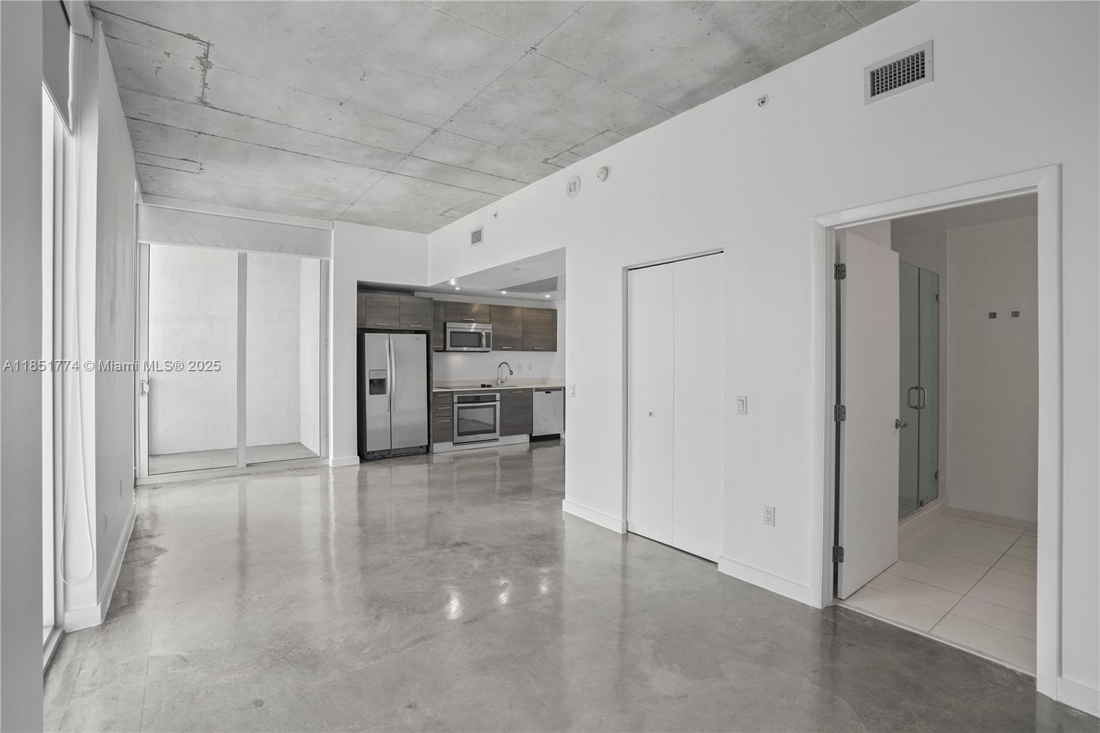 CENTRO CONDO - Residential Lease