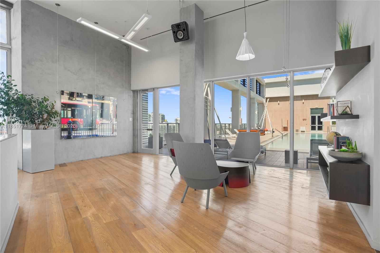 CENTRO CONDO - Residential Lease