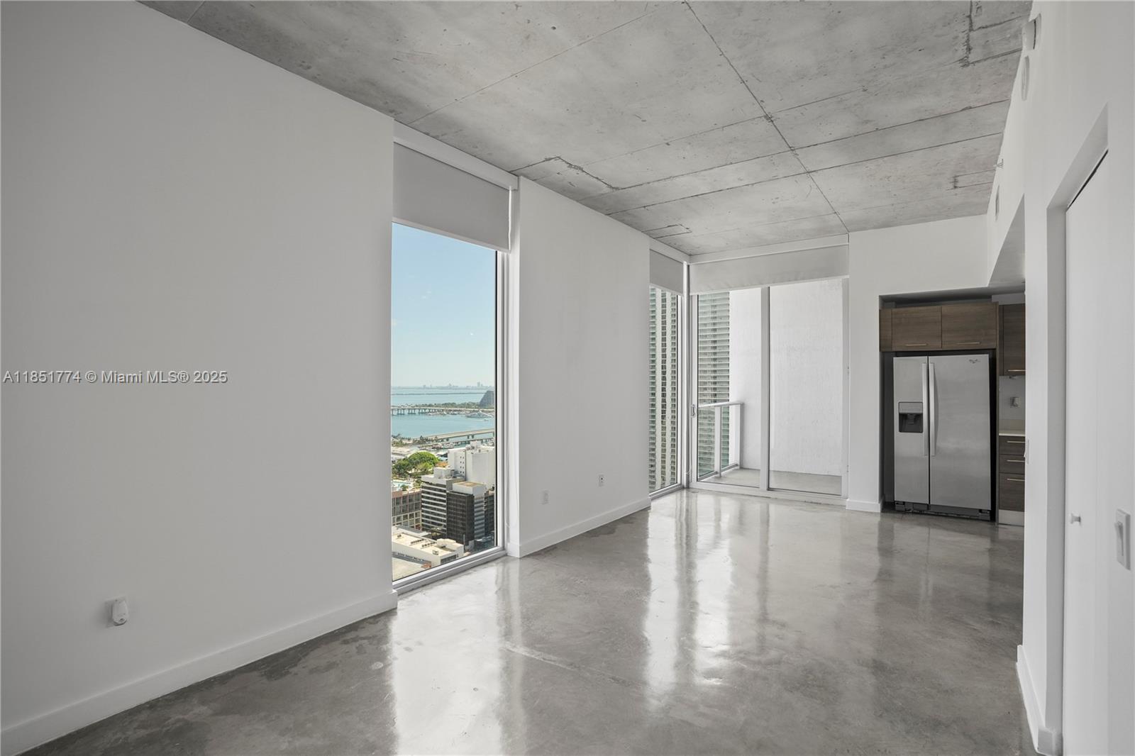 CENTRO CONDO - Residential Lease