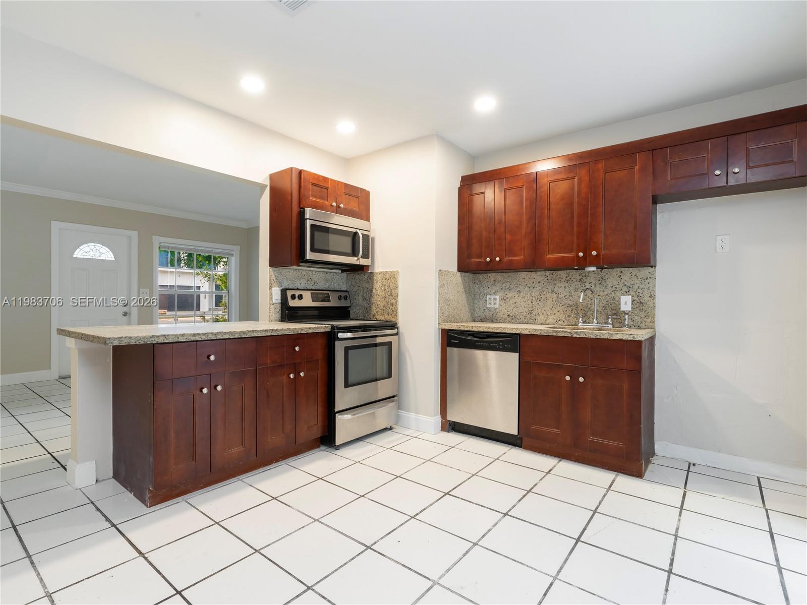 Lake Ridge - Residential