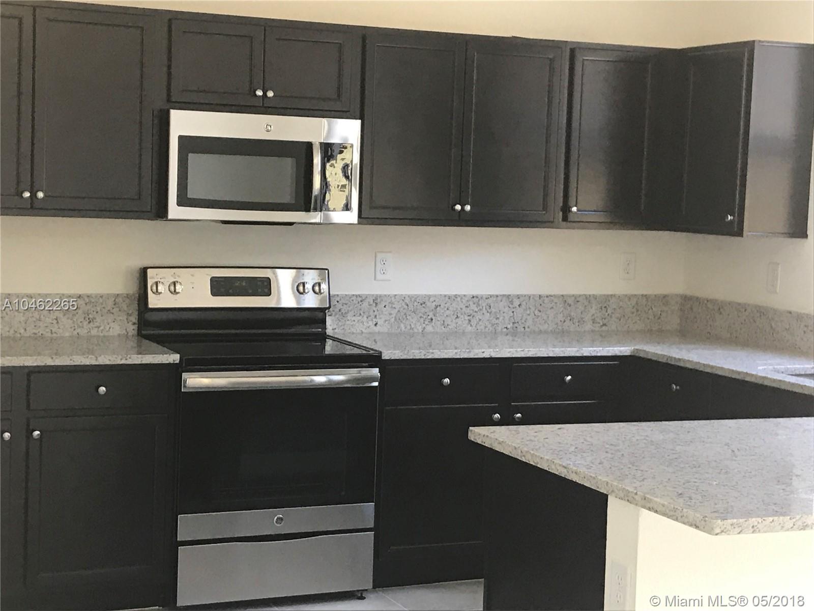COCO PALM ESTATE - Residential Lease