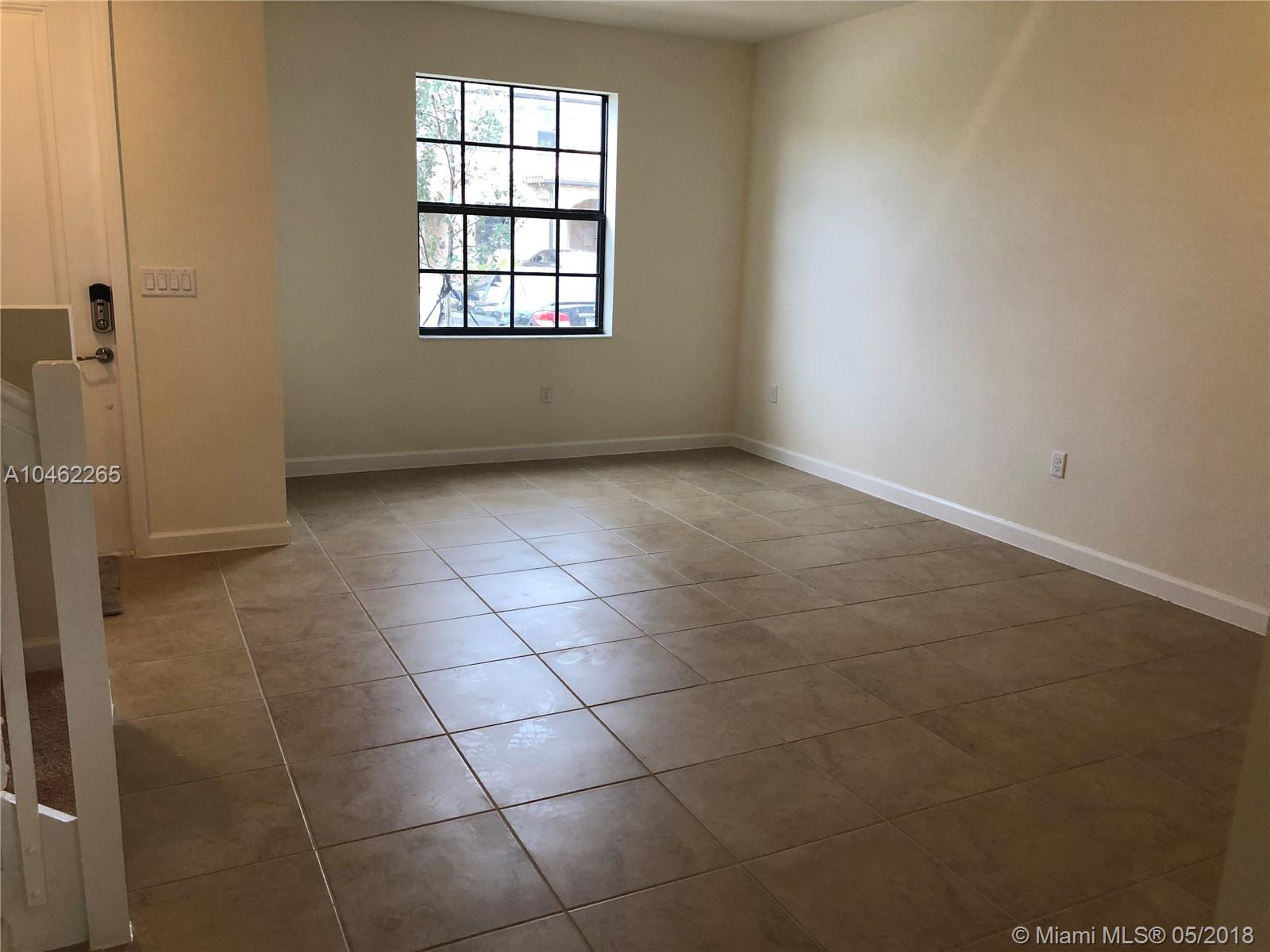 COCO PALM ESTATE - Residential Lease