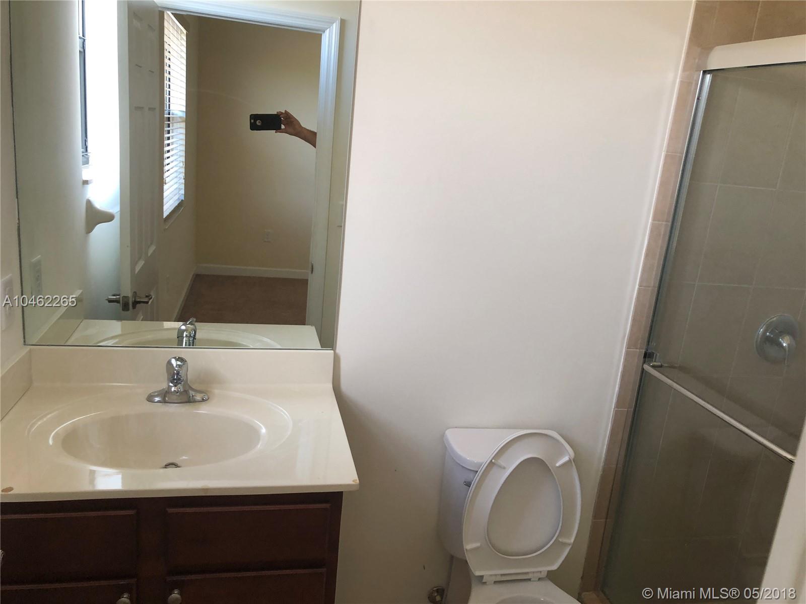 COCO PALM ESTATE - Residential Lease
