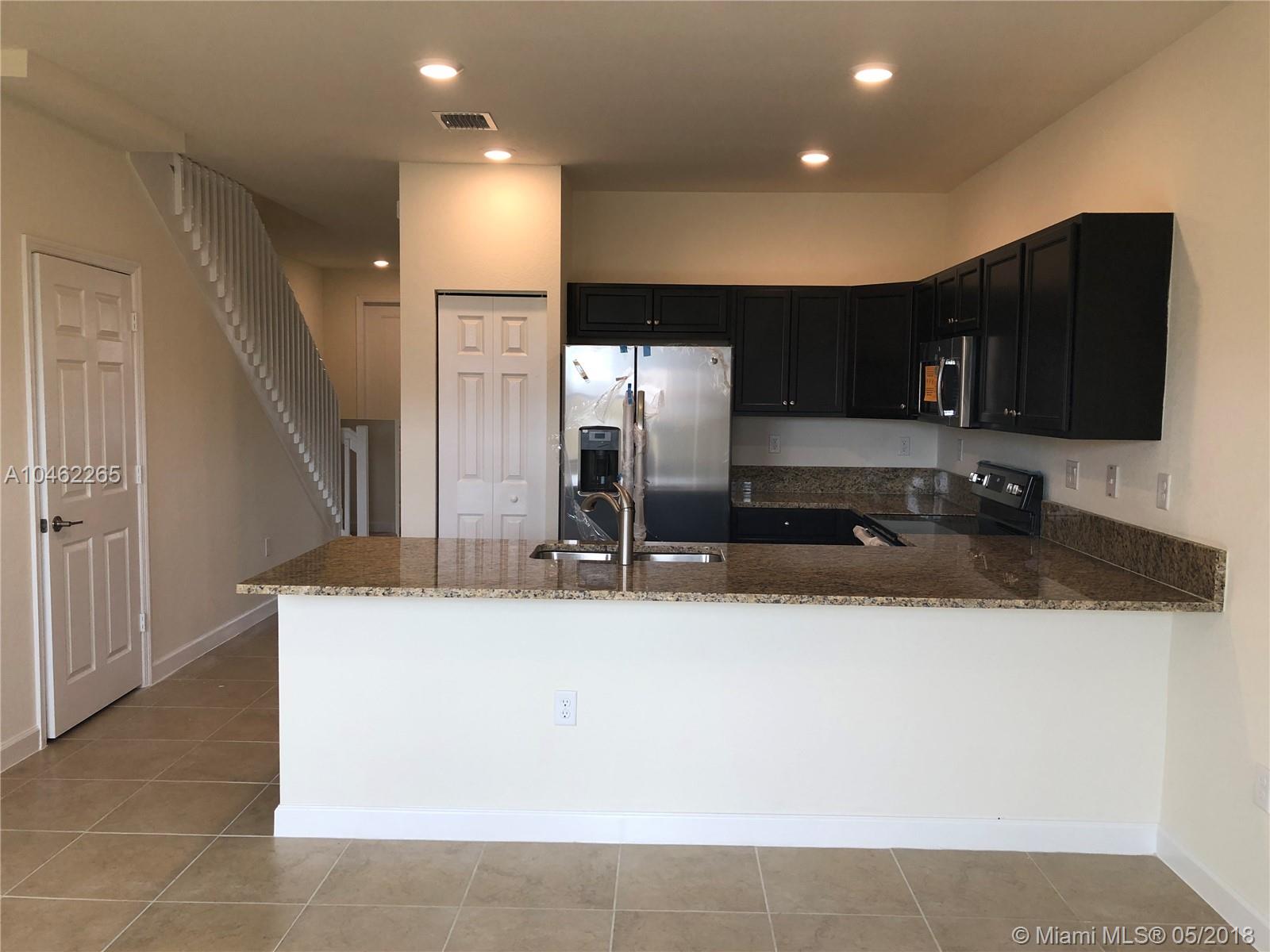 COCO PALM ESTATE - Residential Lease