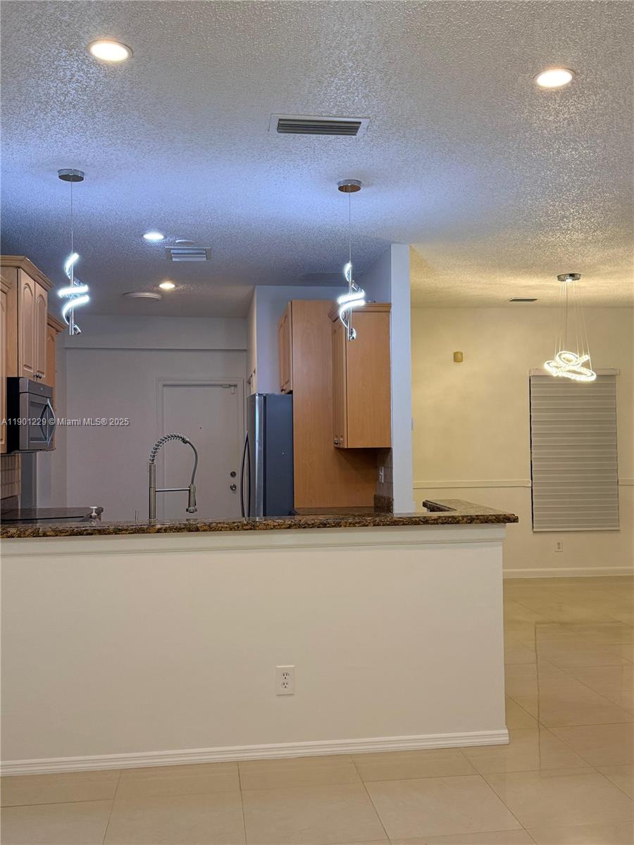 SILVER LAKES PHASE III - Residential Lease