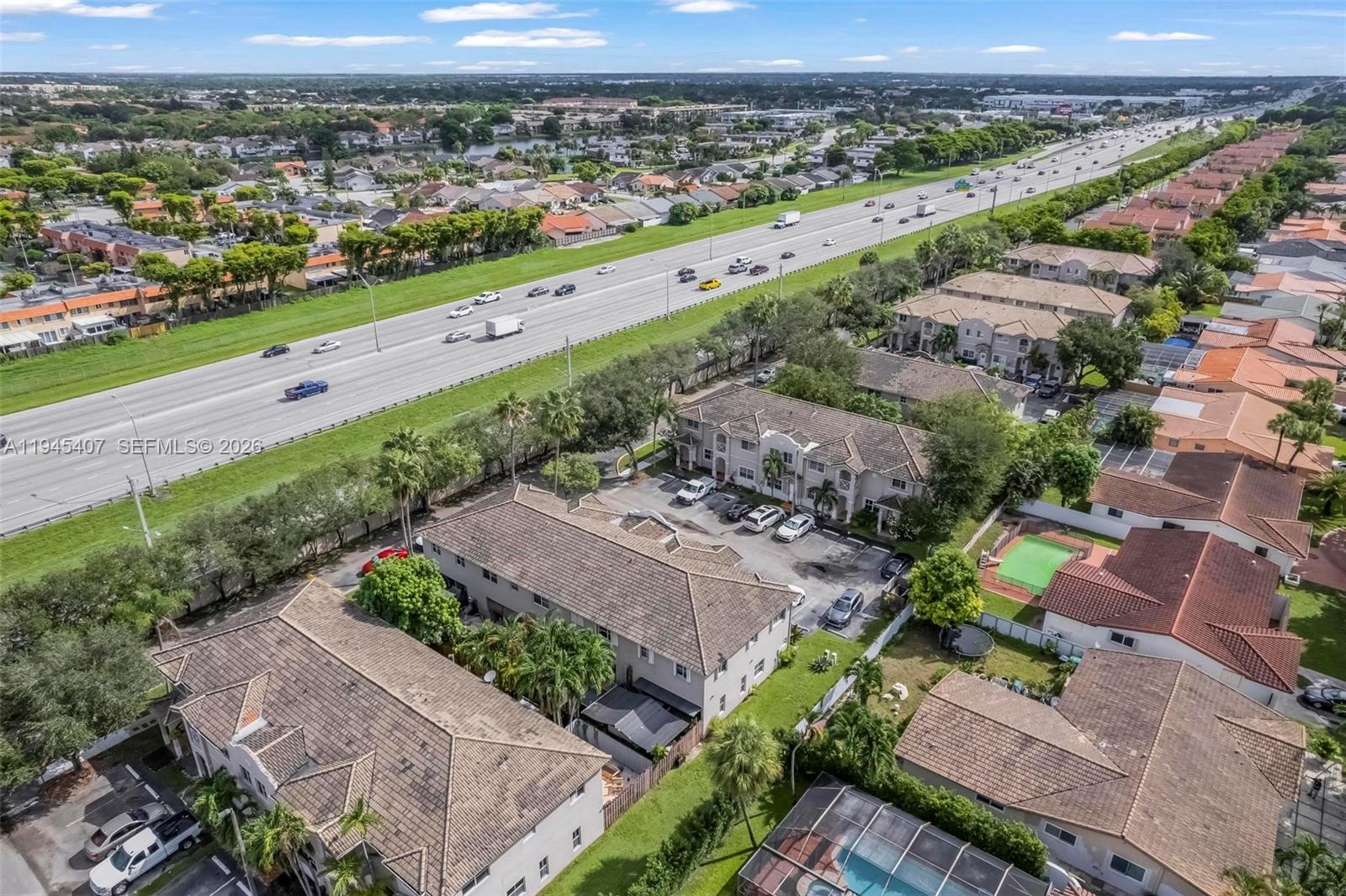 PASEOS AT MIAMI LAKES - Residential