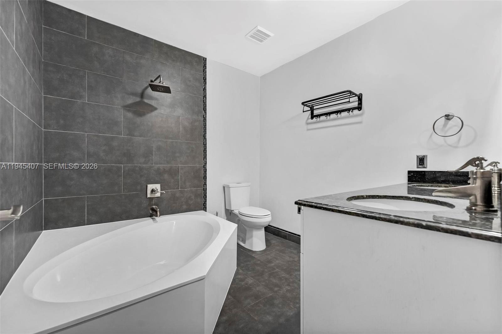 PASEOS AT MIAMI LAKES - Residential