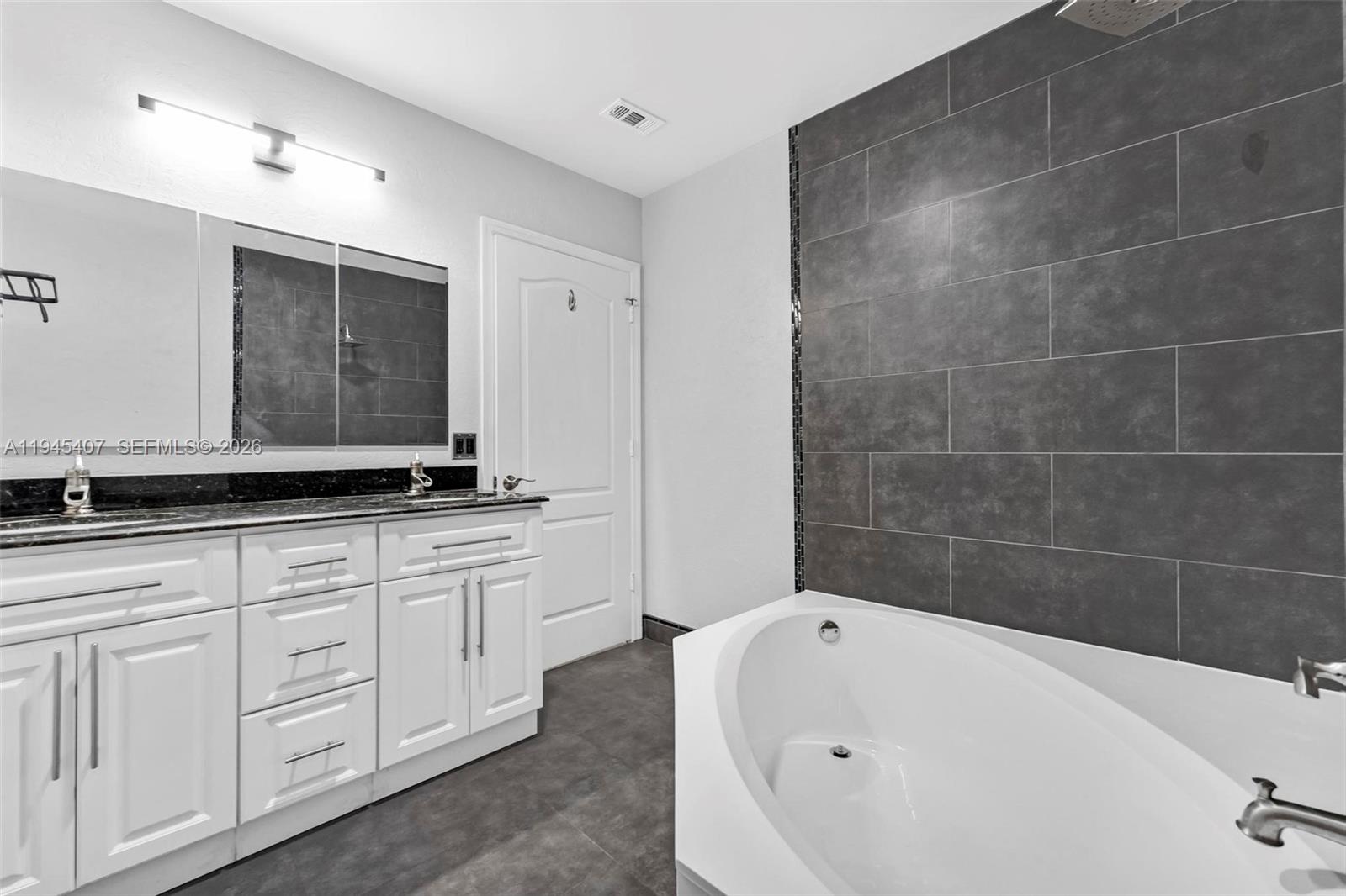 PASEOS AT MIAMI LAKES - Residential