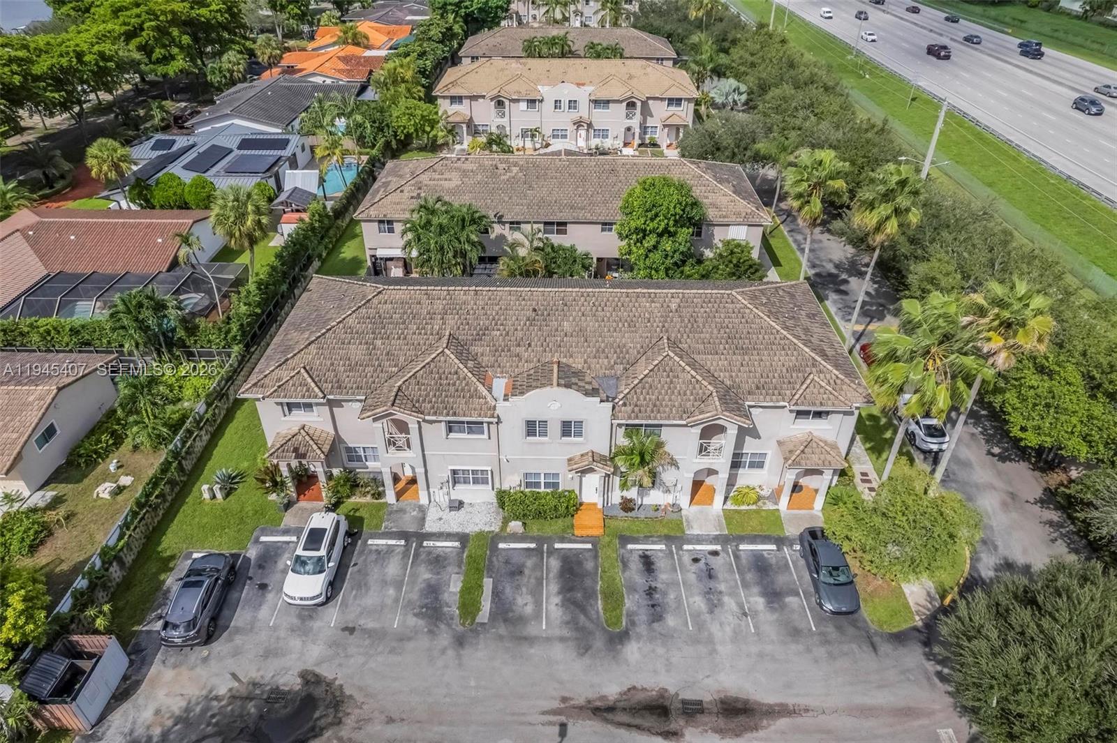 PASEOS AT MIAMI LAKES - Residential