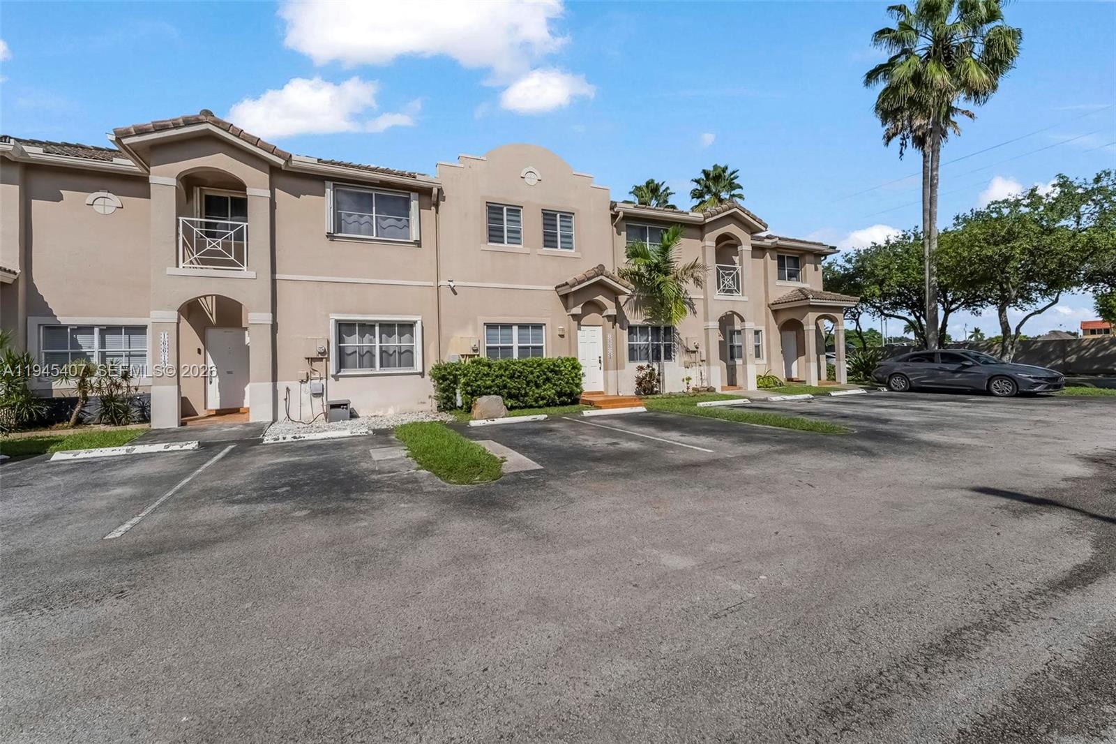 PASEOS AT MIAMI LAKES - Residential