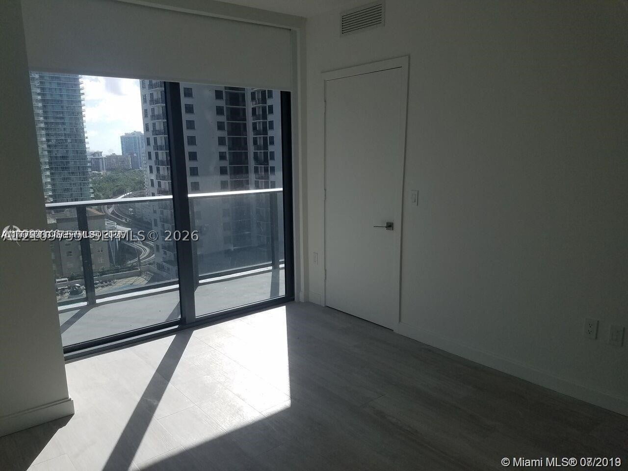 55 SW 9th St 1805