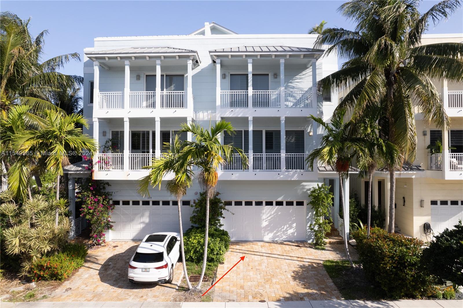 Property for Sale at 347 Oak St B1, Hollywood, Broward County, Florida - Bedrooms: 5 
Bathrooms: 4  - $1,995,000