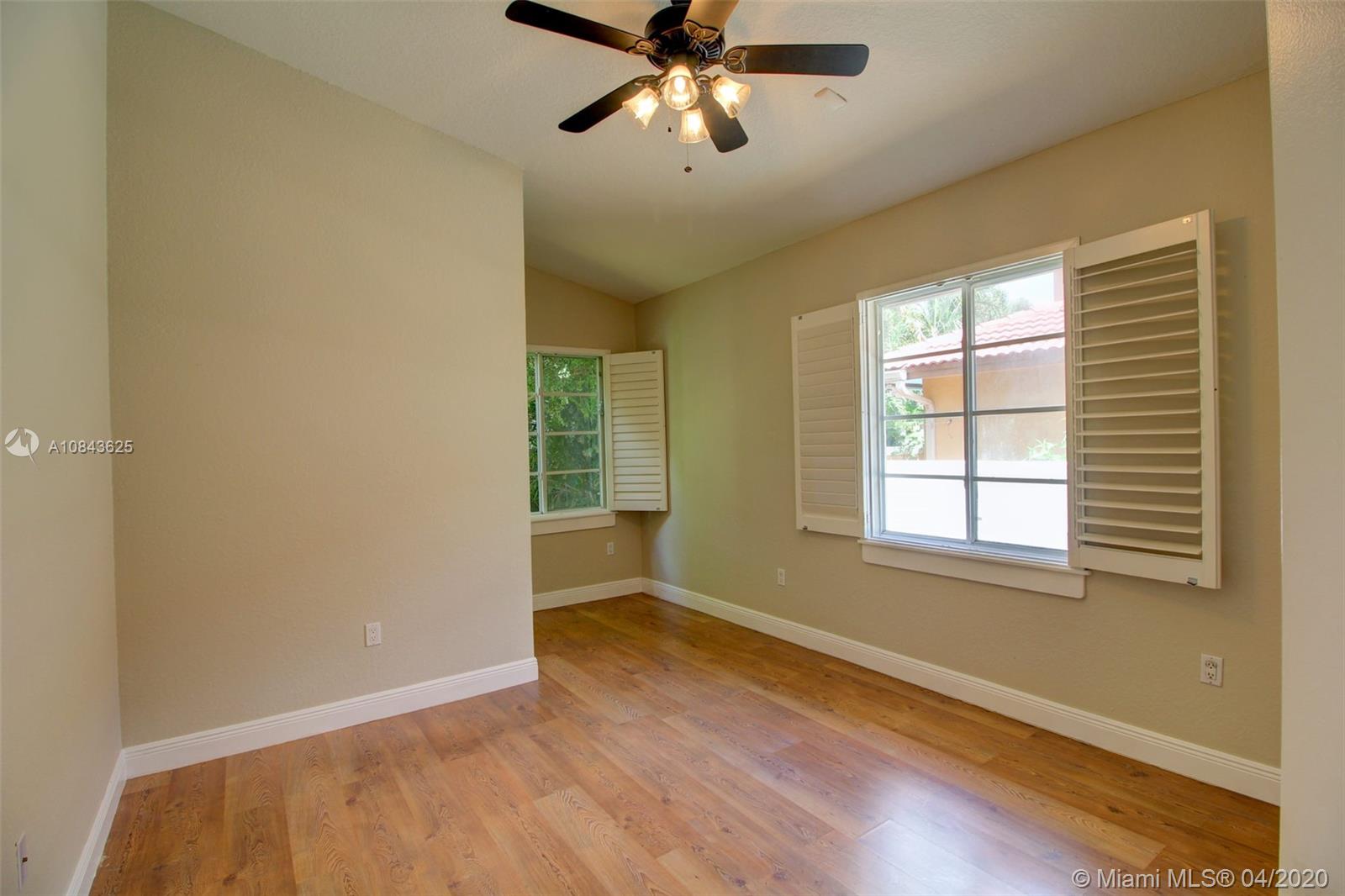 6TH ADDN TO ROYAL OAKS - Residential