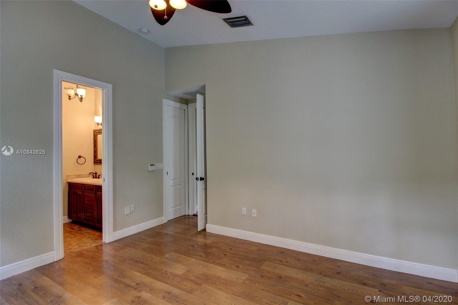 6TH ADDN TO ROYAL OAKS - Residential