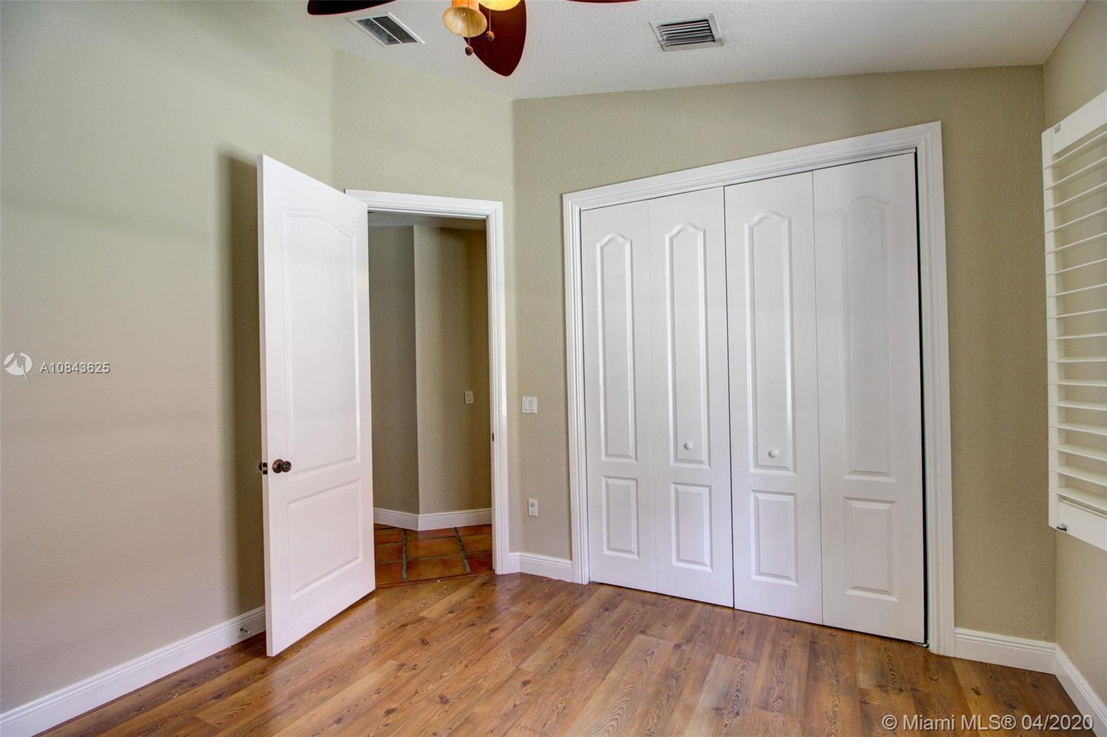 6TH ADDN TO ROYAL OAKS - Residential