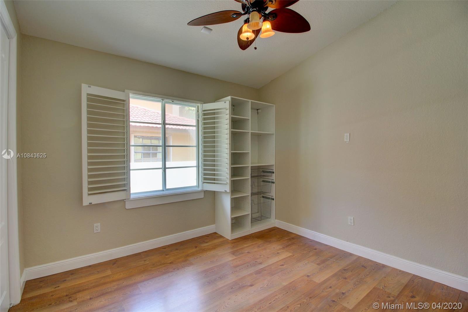 6TH ADDN TO ROYAL OAKS - Residential