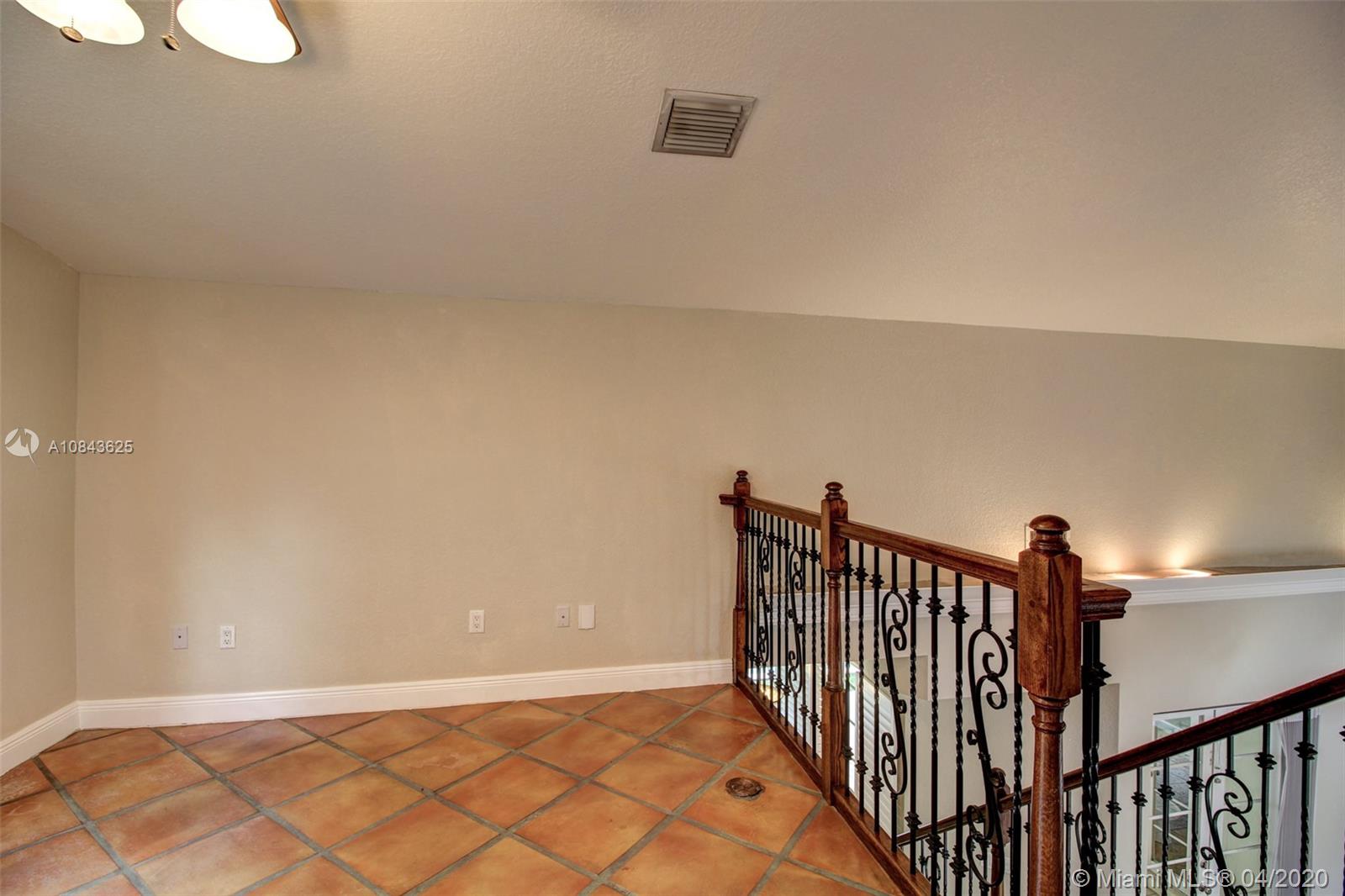 6TH ADDN TO ROYAL OAKS - Residential