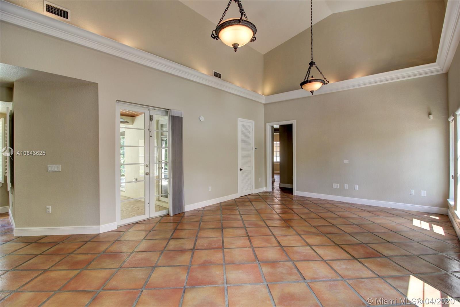 6TH ADDN TO ROYAL OAKS - Residential