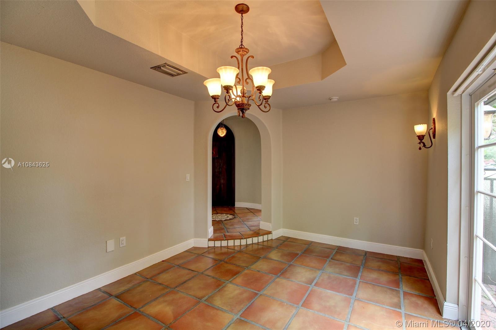 6TH ADDN TO ROYAL OAKS - Residential