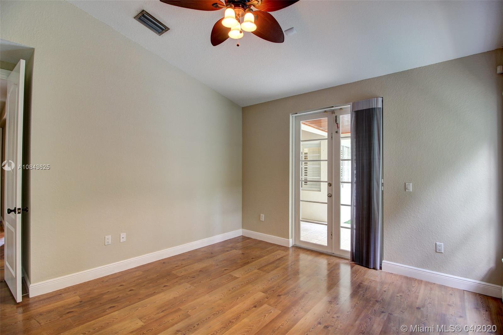 6TH ADDN TO ROYAL OAKS - Residential