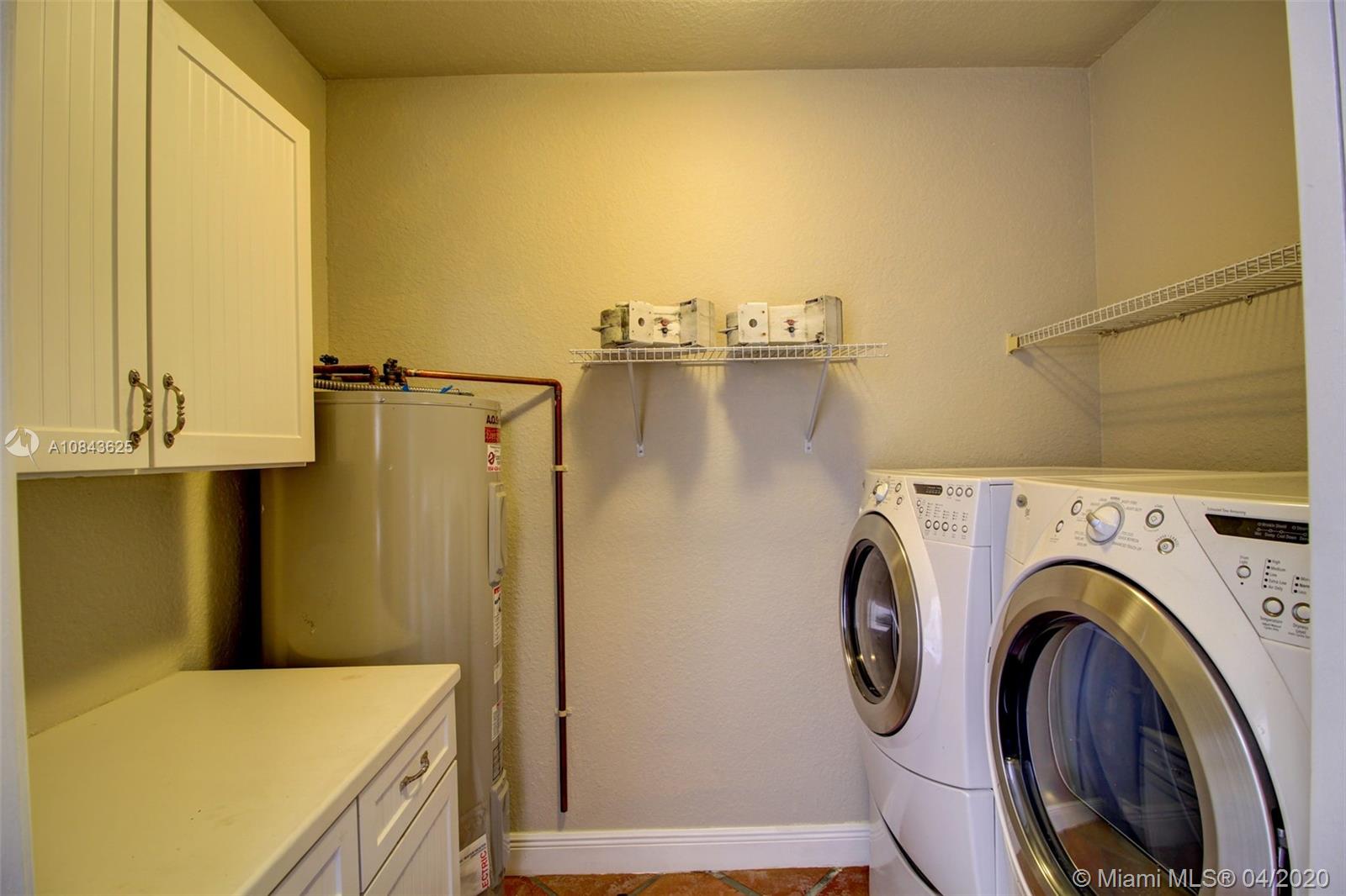 6TH ADDN TO ROYAL OAKS - Residential