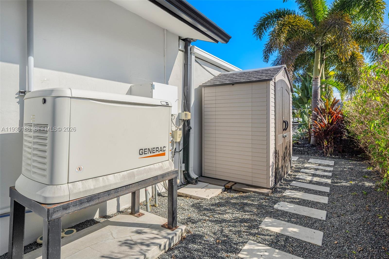 GOLDEN ISLES - Residential