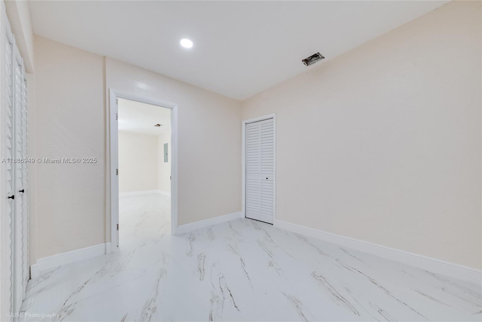 ROSEHAVEN - Residential Lease