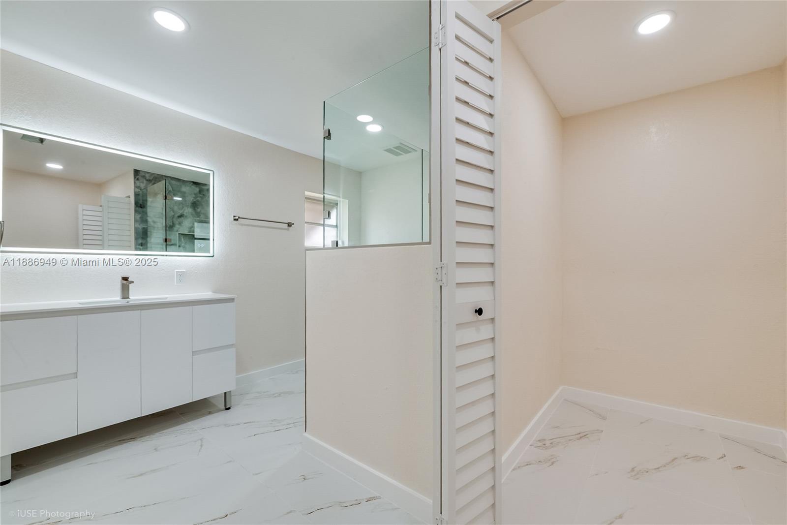 ROSEHAVEN - Residential Lease